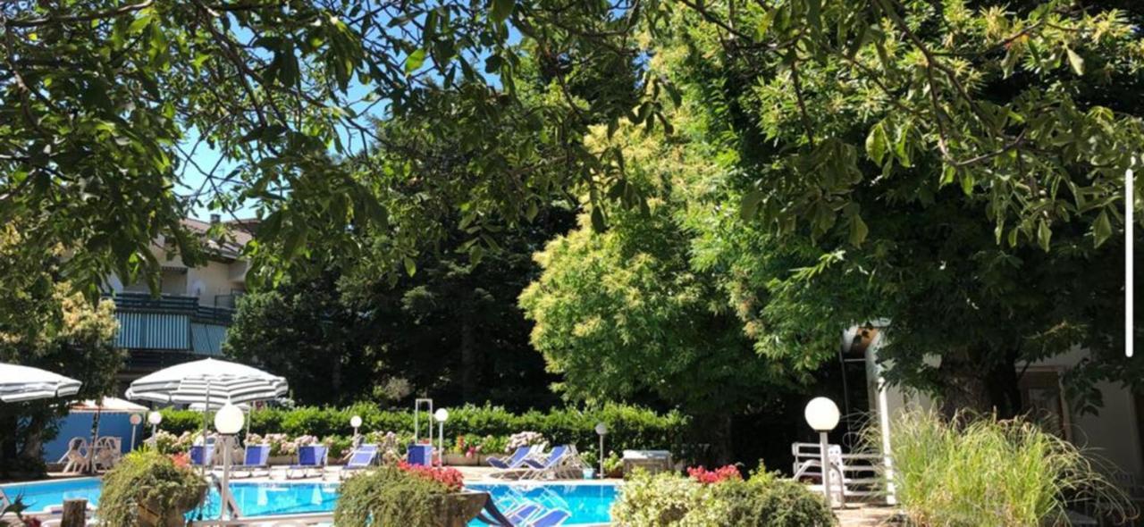 Mondial Park Hotel Fiuggi Bagian luar foto