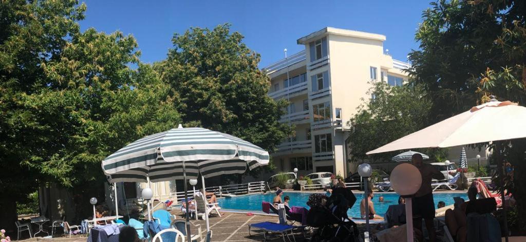 Mondial Park Hotel Fiuggi Bagian luar foto