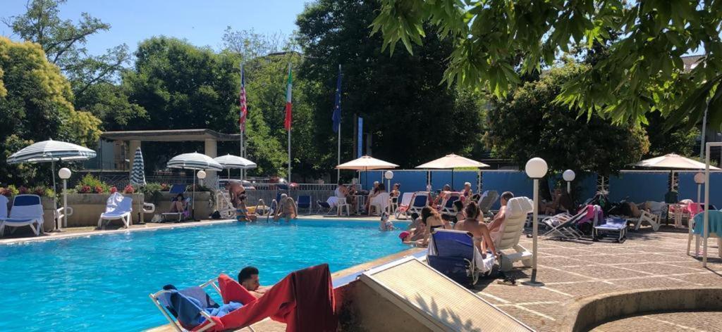 Mondial Park Hotel Fiuggi Bagian luar foto
