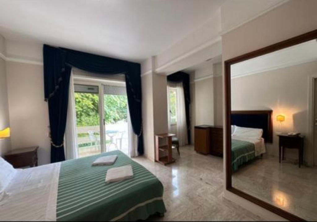 Mondial Park Hotel Fiuggi Bagian luar foto